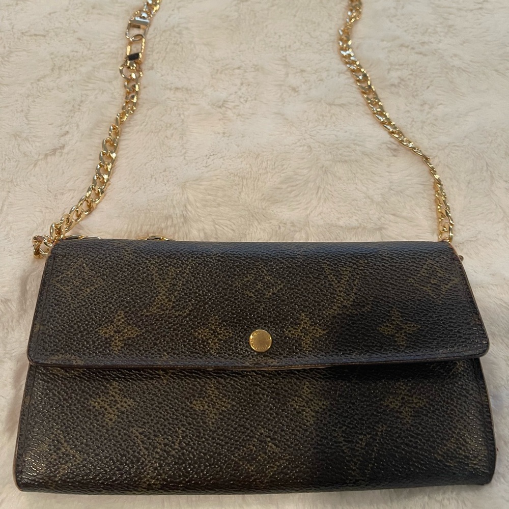 Authentic Vintage Louis Vuitton Sarah Wallet